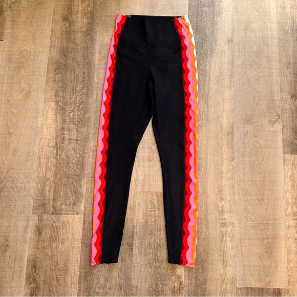 EUC Beach Riot Leggings size medium tropical wave high waist - Picture 3 of 8